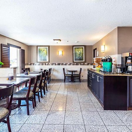 Quality Inn & Suites Yorkton Esterno foto