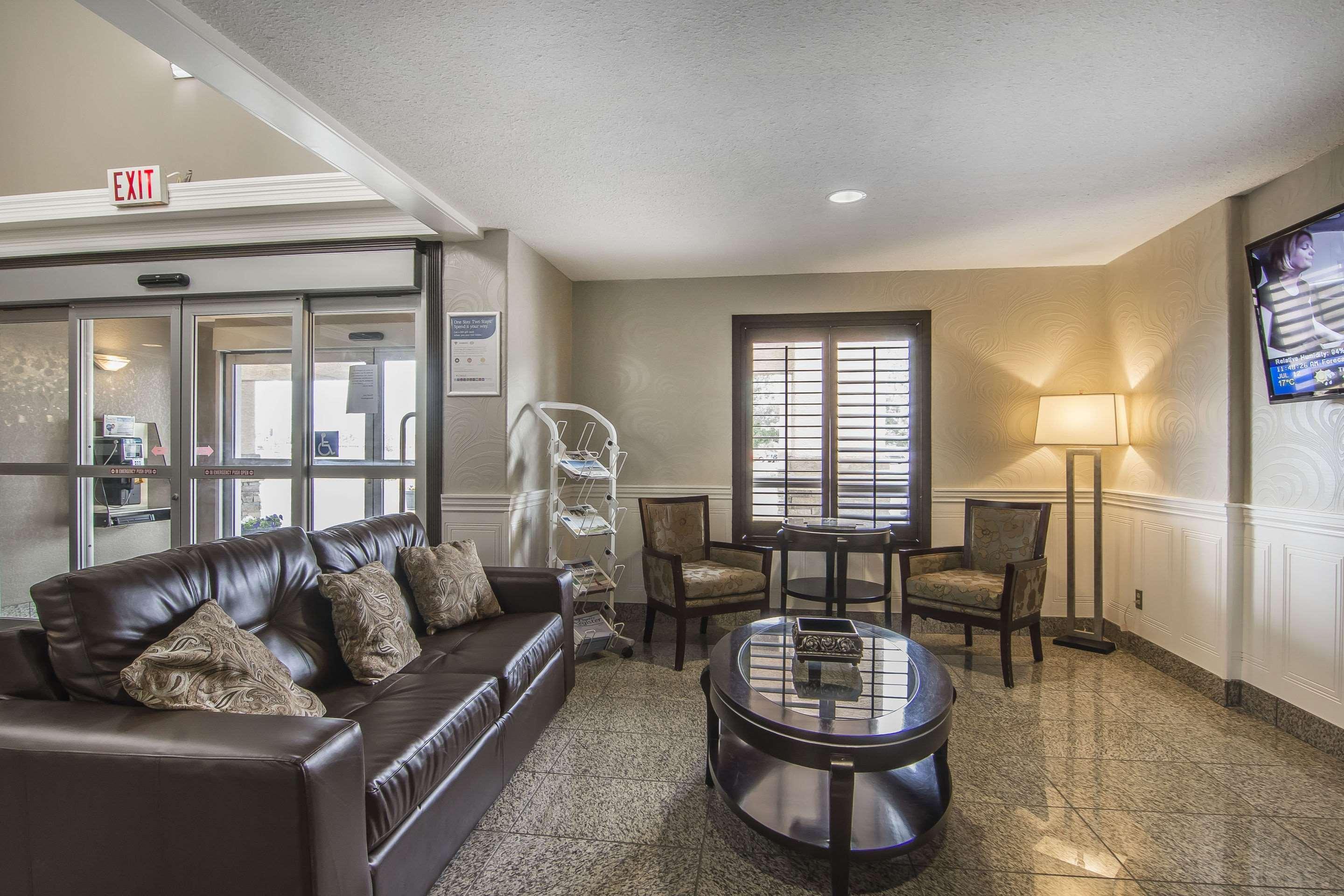 Quality Inn & Suites Yorkton Esterno foto