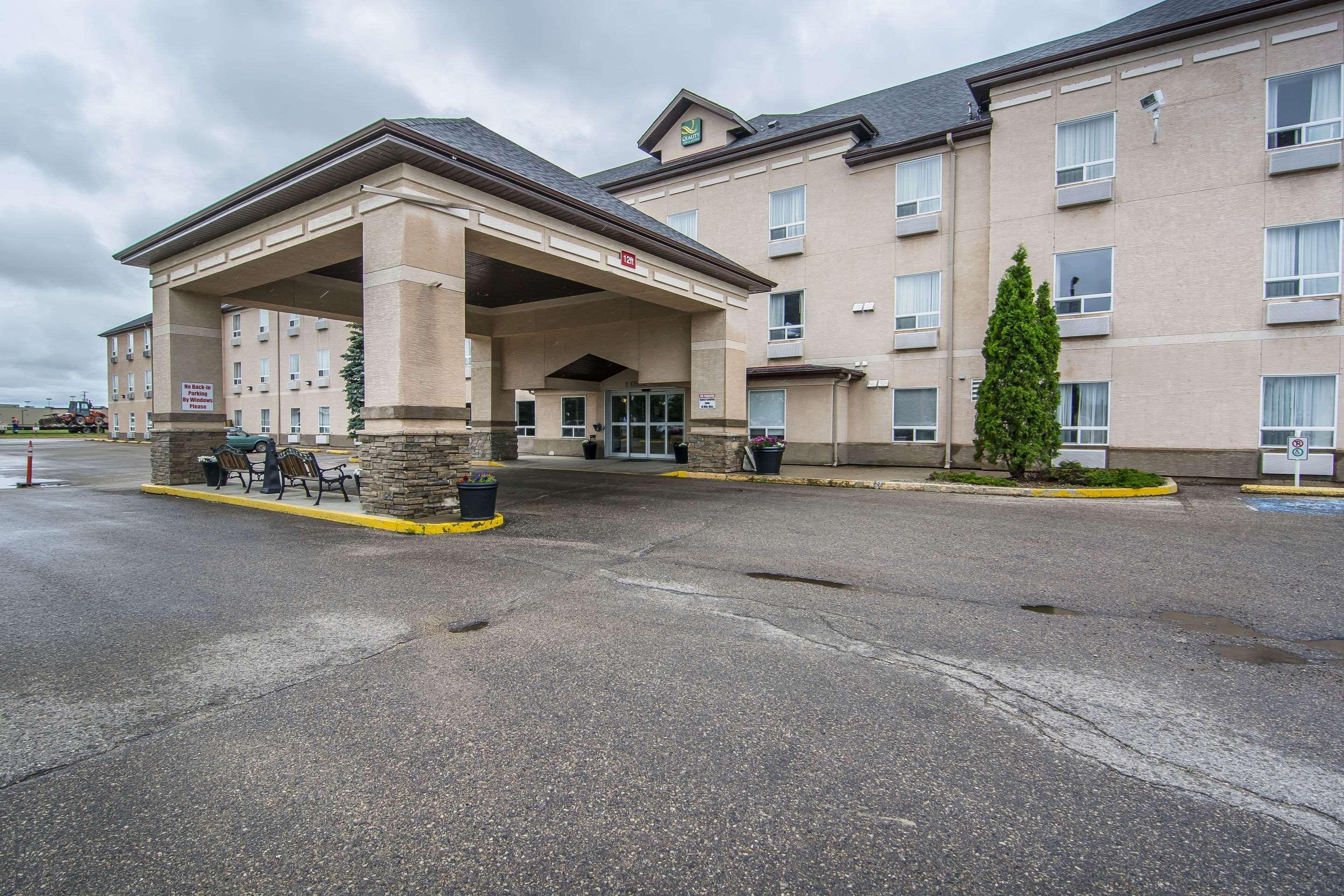 Quality Inn & Suites Yorkton Esterno foto