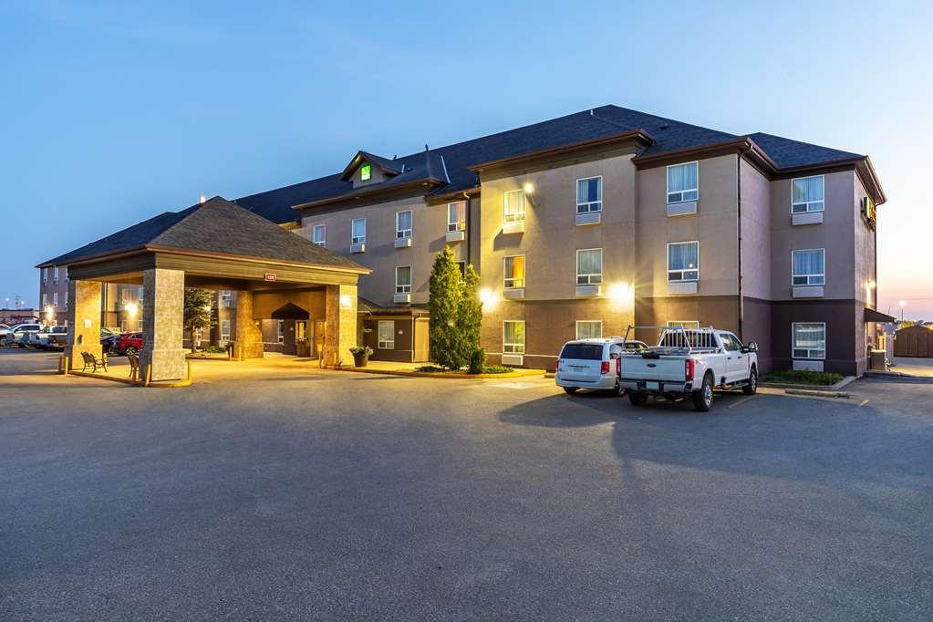 Quality Inn & Suites Yorkton Esterno foto