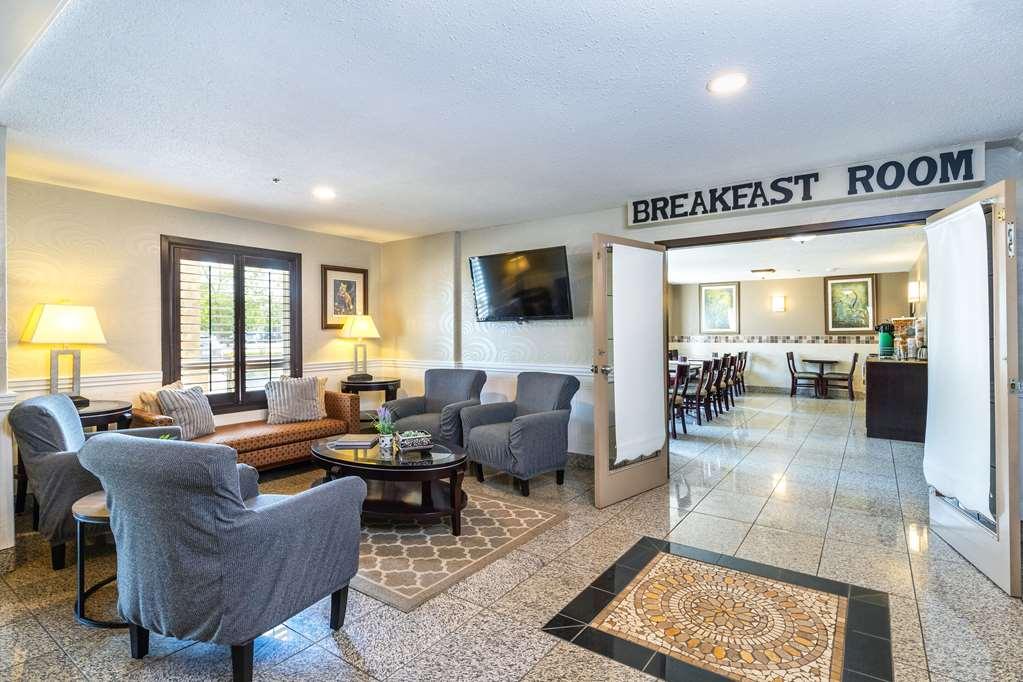 Quality Inn & Suites Yorkton Interno foto