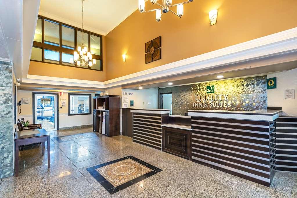 Quality Inn & Suites Yorkton Interno foto