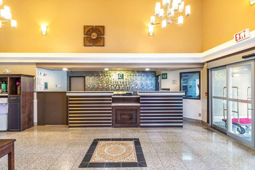 Quality Inn & Suites Yorkton Interno foto